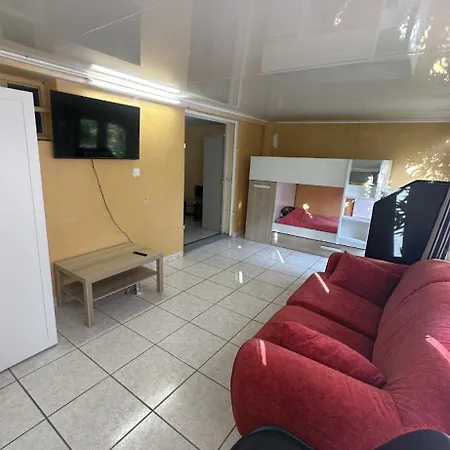 Agreable Dortoir En Bord De Jardin Lit 2