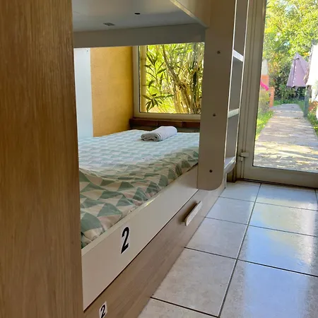 Agreable Dortoir En Bord De Jardin Lit 2 بيت ضيافة